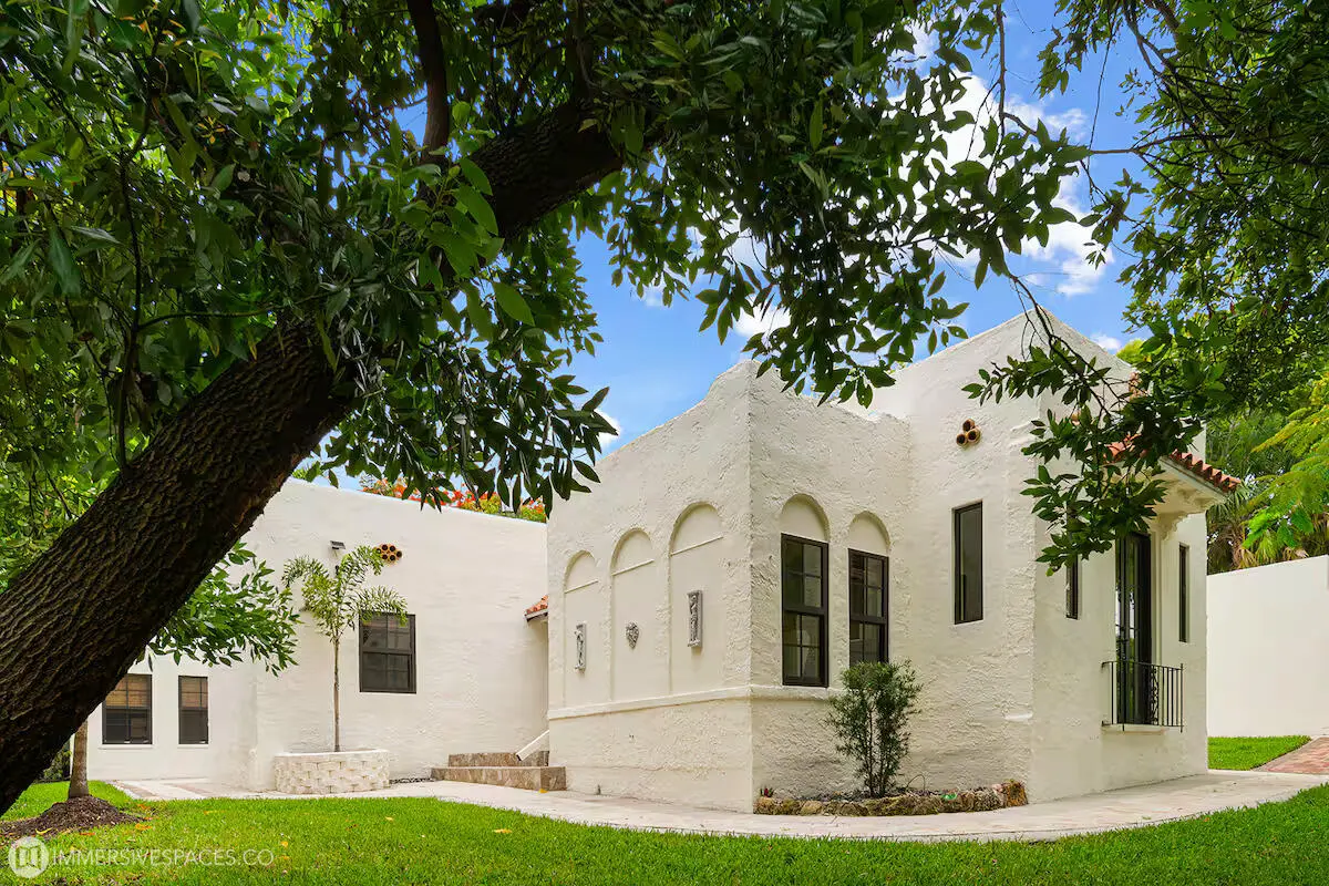 b603bfcd-4d50-4ad8-a77c-ea0936640960 at 828 35th Street, West Palm Beach