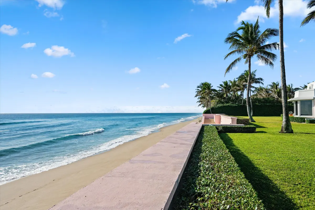 Sea Wall at 911 N Ocean Boulevard, Palm Beach