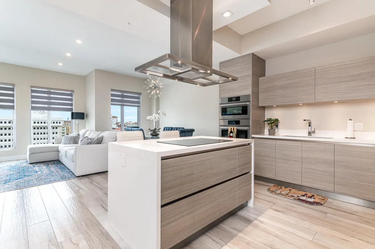 Living at 155 E Boca Raton Road 1012, Boca Raton