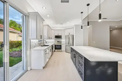 8774 SE Retreat Drive, Hobe Sound – sold