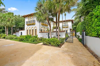325 Seaspray Avenue, Palm Beach – Single Family Residence for rent