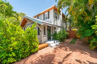 715 Palm Street, West Palm Beach – sold
