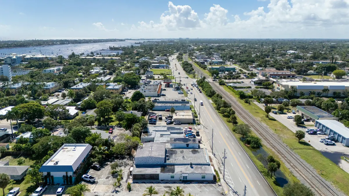 604 N Dixie Highway, Lantana, FL – mixed-use property photo 3