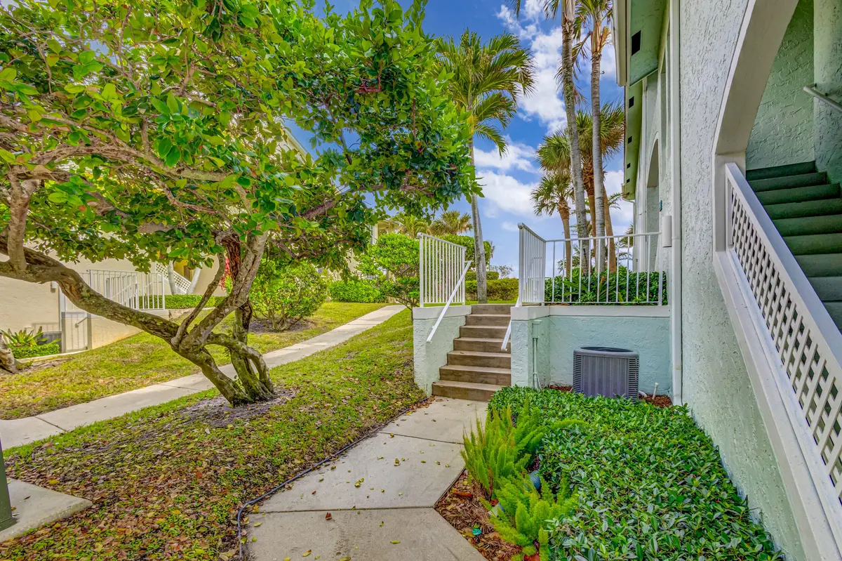 Exterior at 303 Mainsail Circle, Jupiter