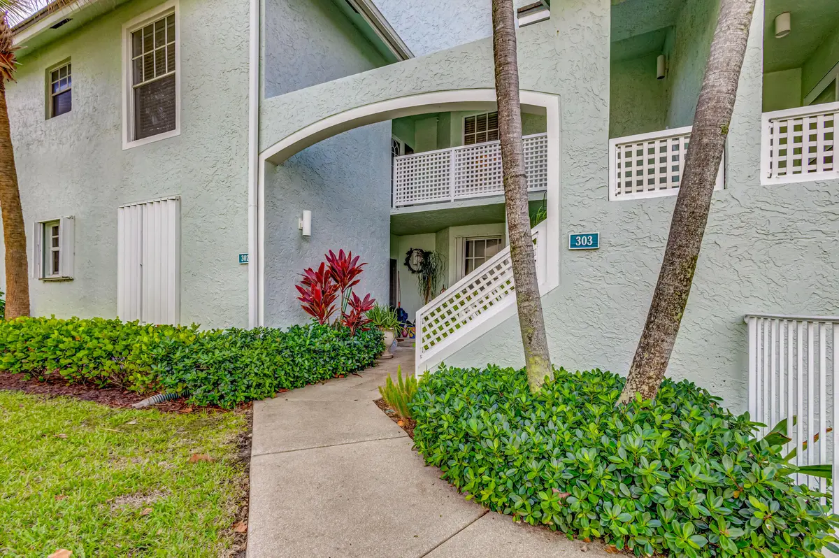 Exterior at 303 Mainsail Circle, Jupiter