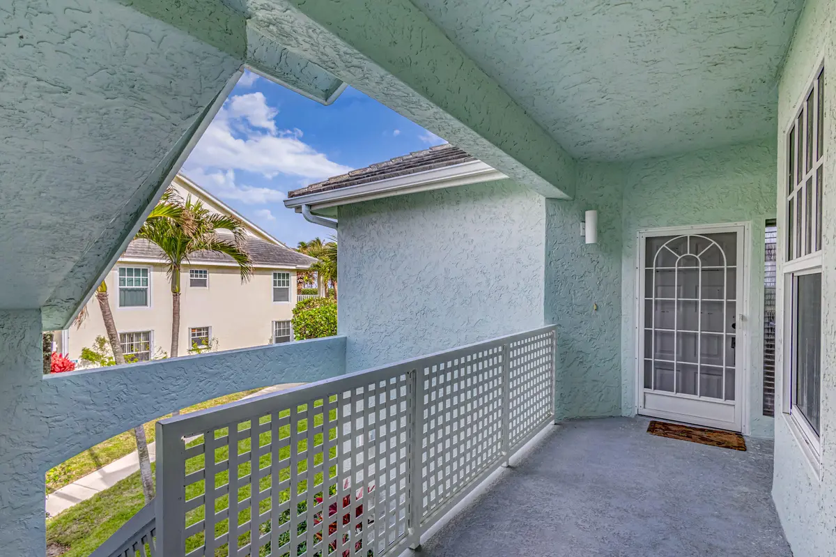 Exterior at 303 Mainsail Circle, Jupiter