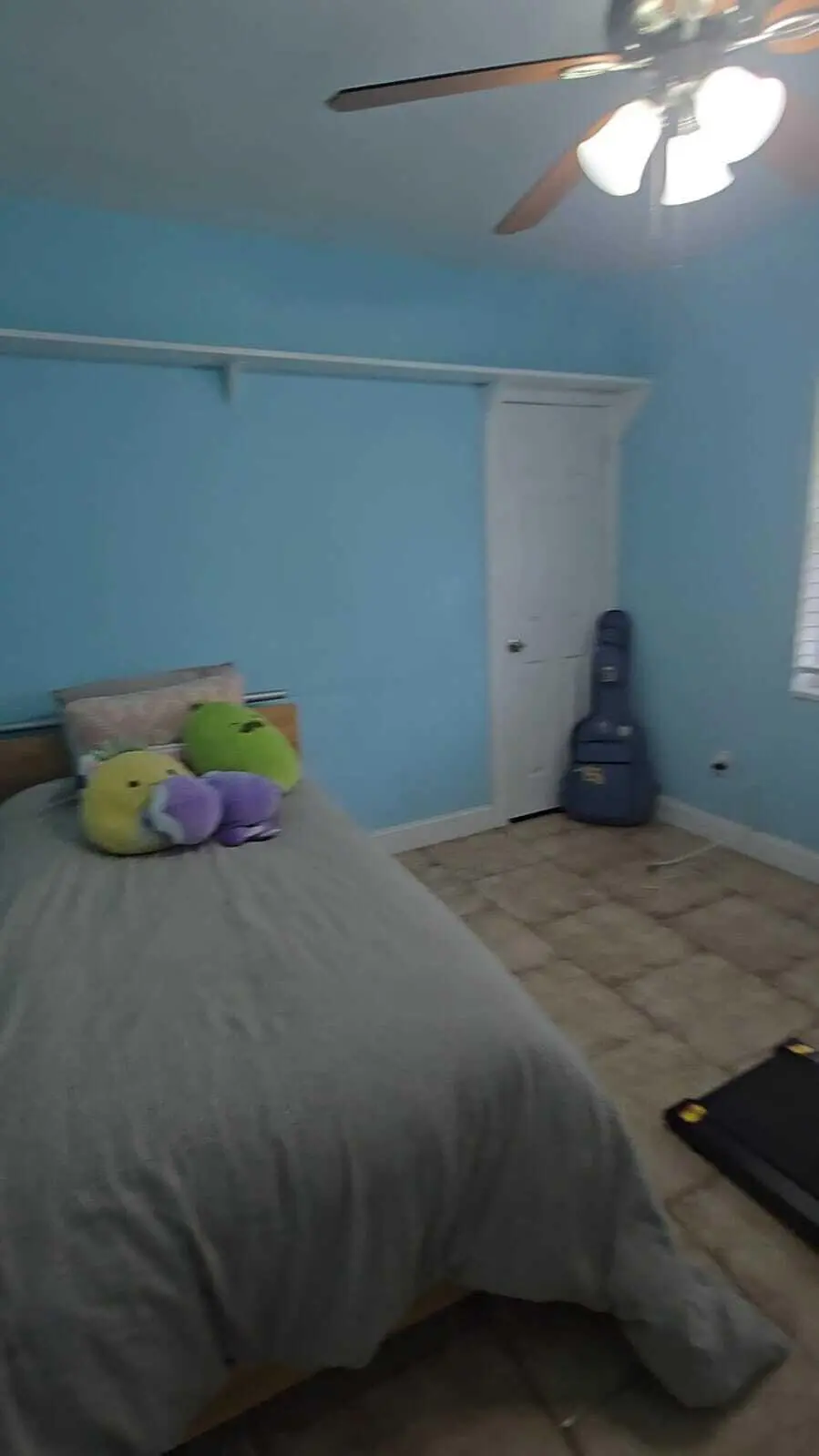 WhatsApp Image 2025-11-09 at 15.59.15_c1 at 1435 NE 182nd Street, North Miami Beach