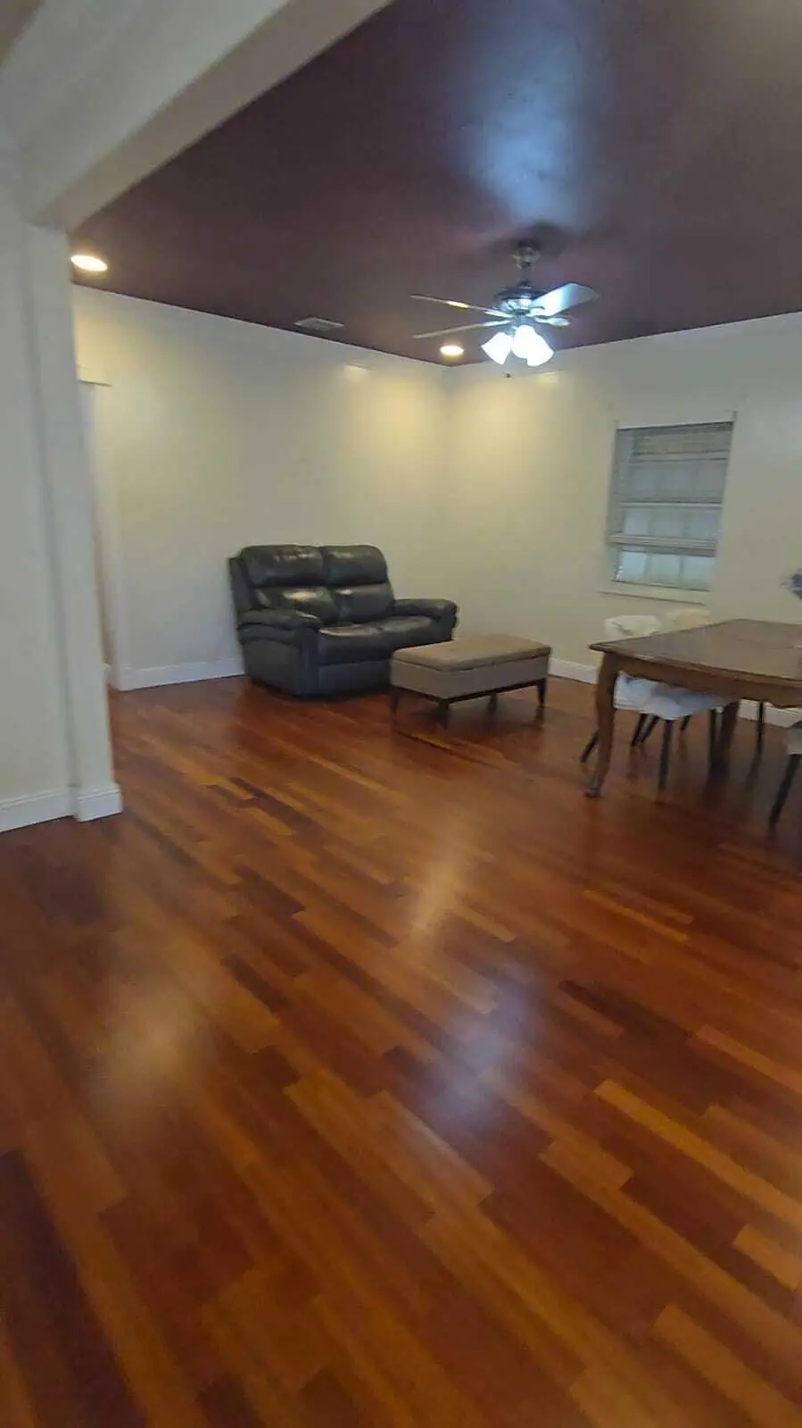 WhatsApp Image 2025-11-09 at 15.59.14_92 at 1435 NE 182nd Street, North Miami Beach