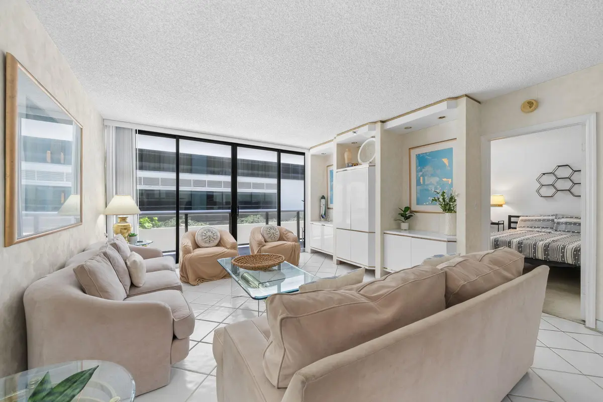 4-web-or-mls-A7R04791 at 9455 Collins Avenue 305, Surfside