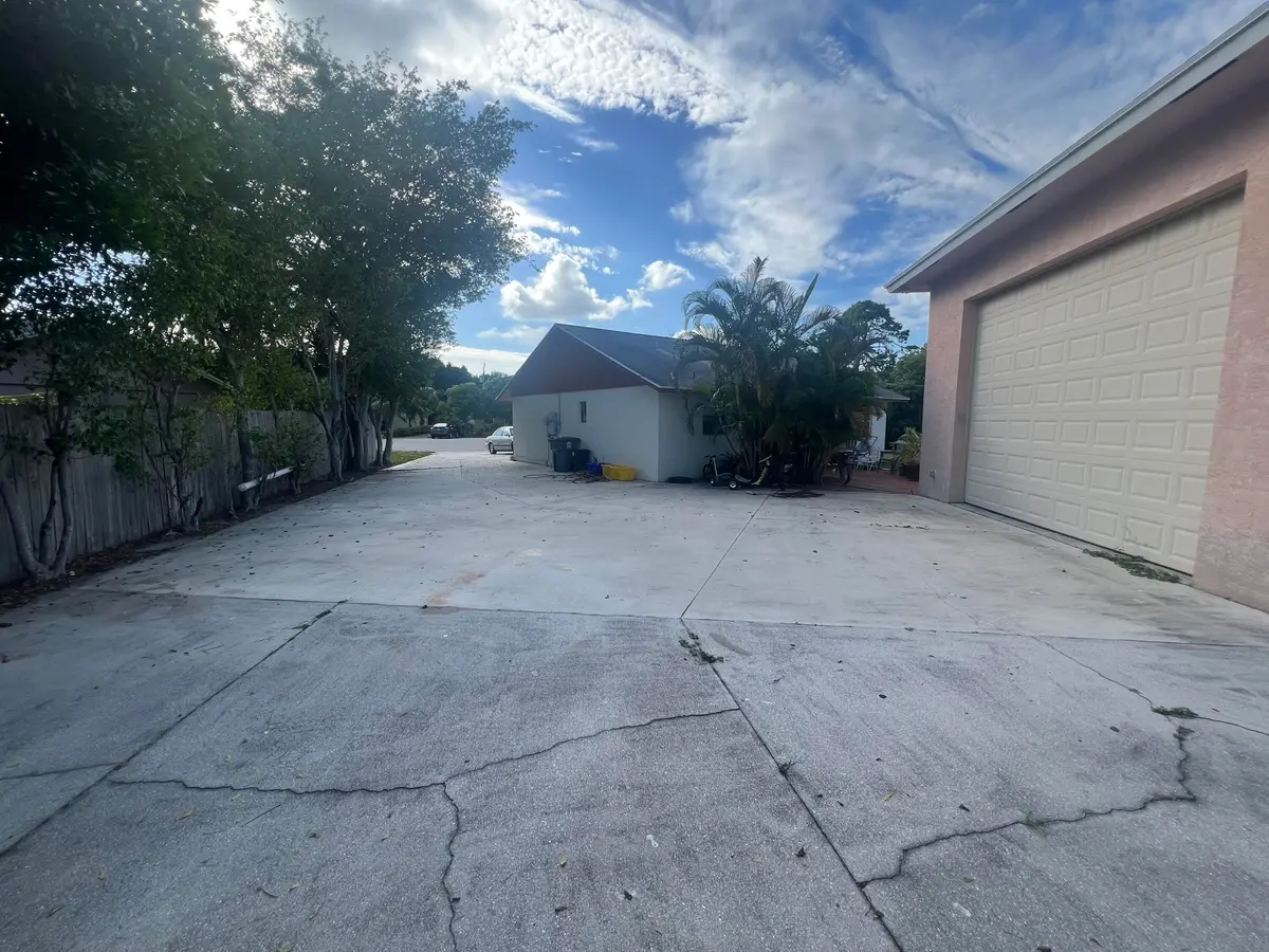 driveway at Frangipani at 1309 W Frangipani Circle, Lantana