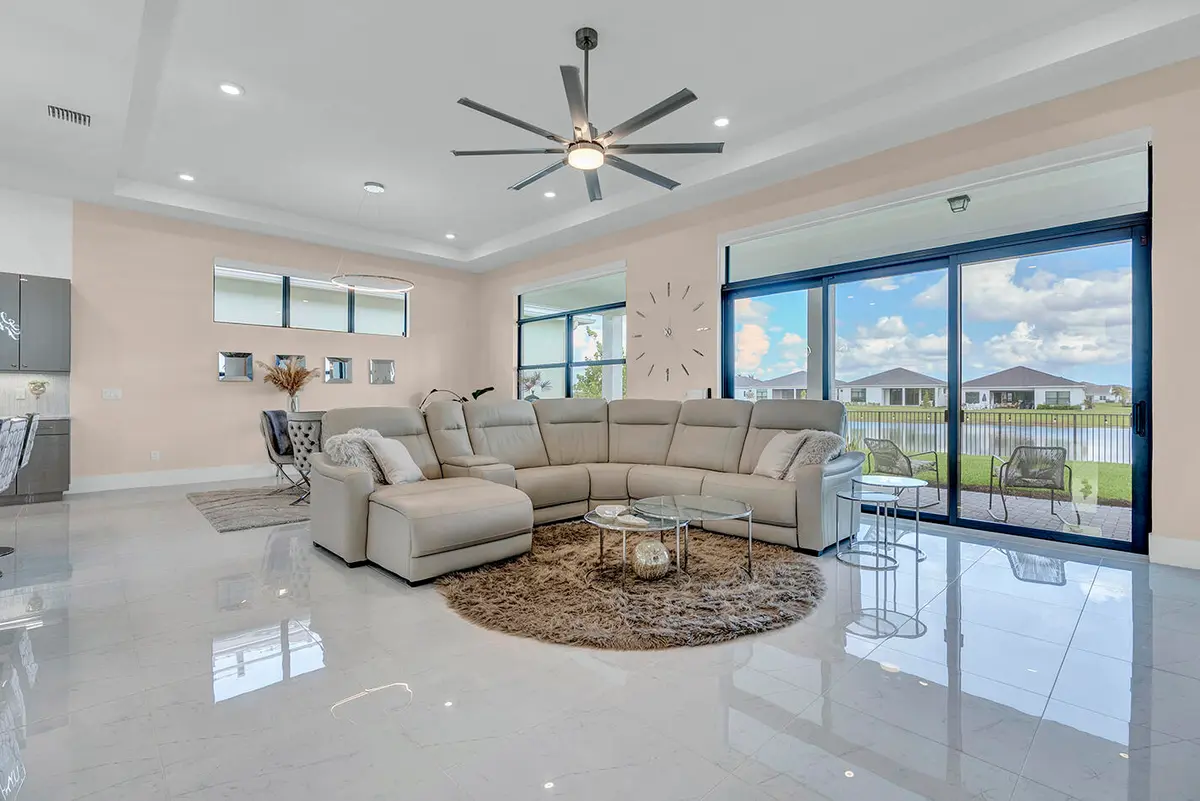 Living Area at 5320 Saint Armands Way, Westlake