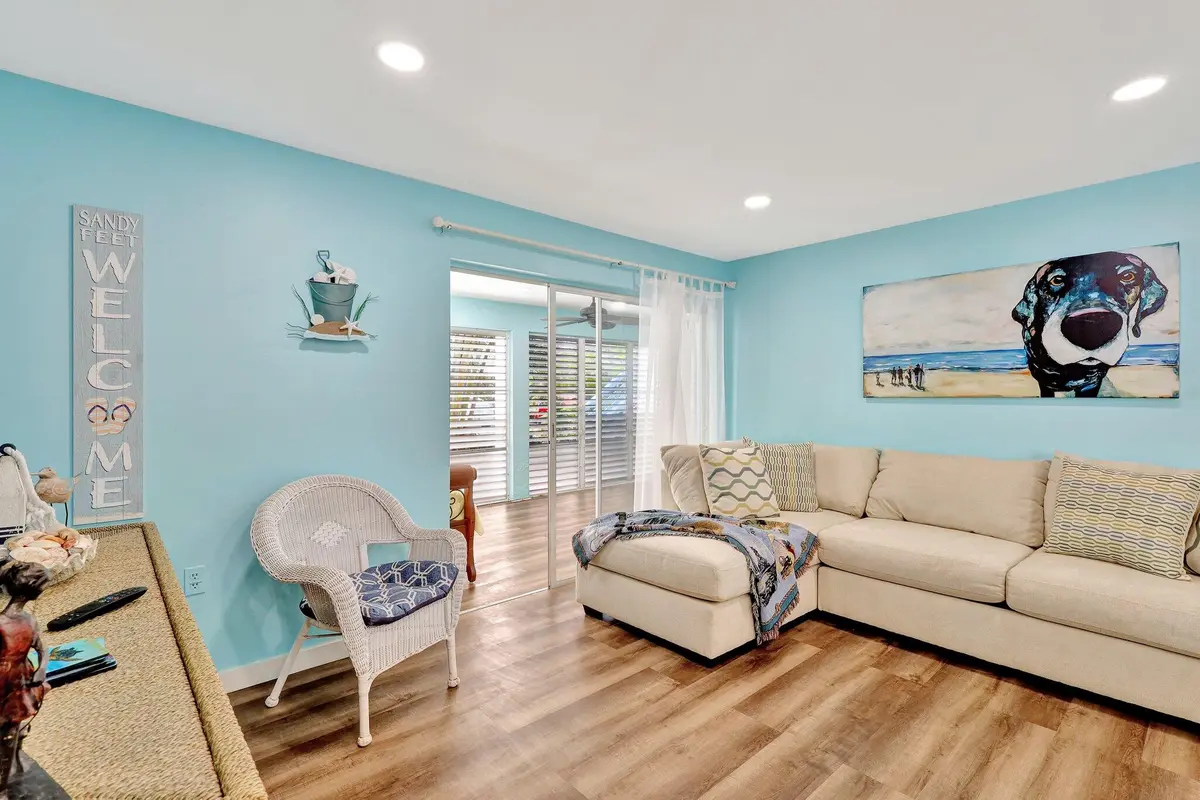 Living room at 11000 S Ocean Drive 1d, Jensen Beach