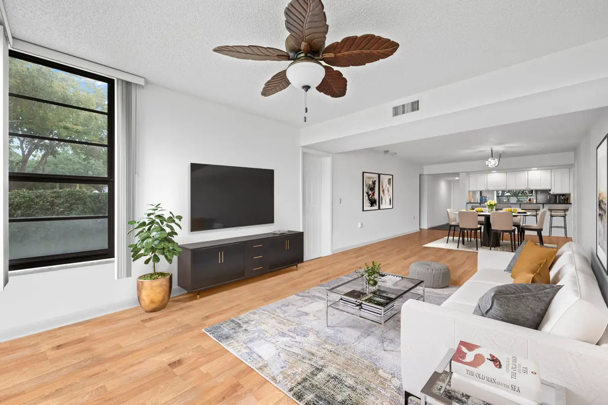 LUX_0667 at 3526 Whitehall Drive 106, West Palm Beach