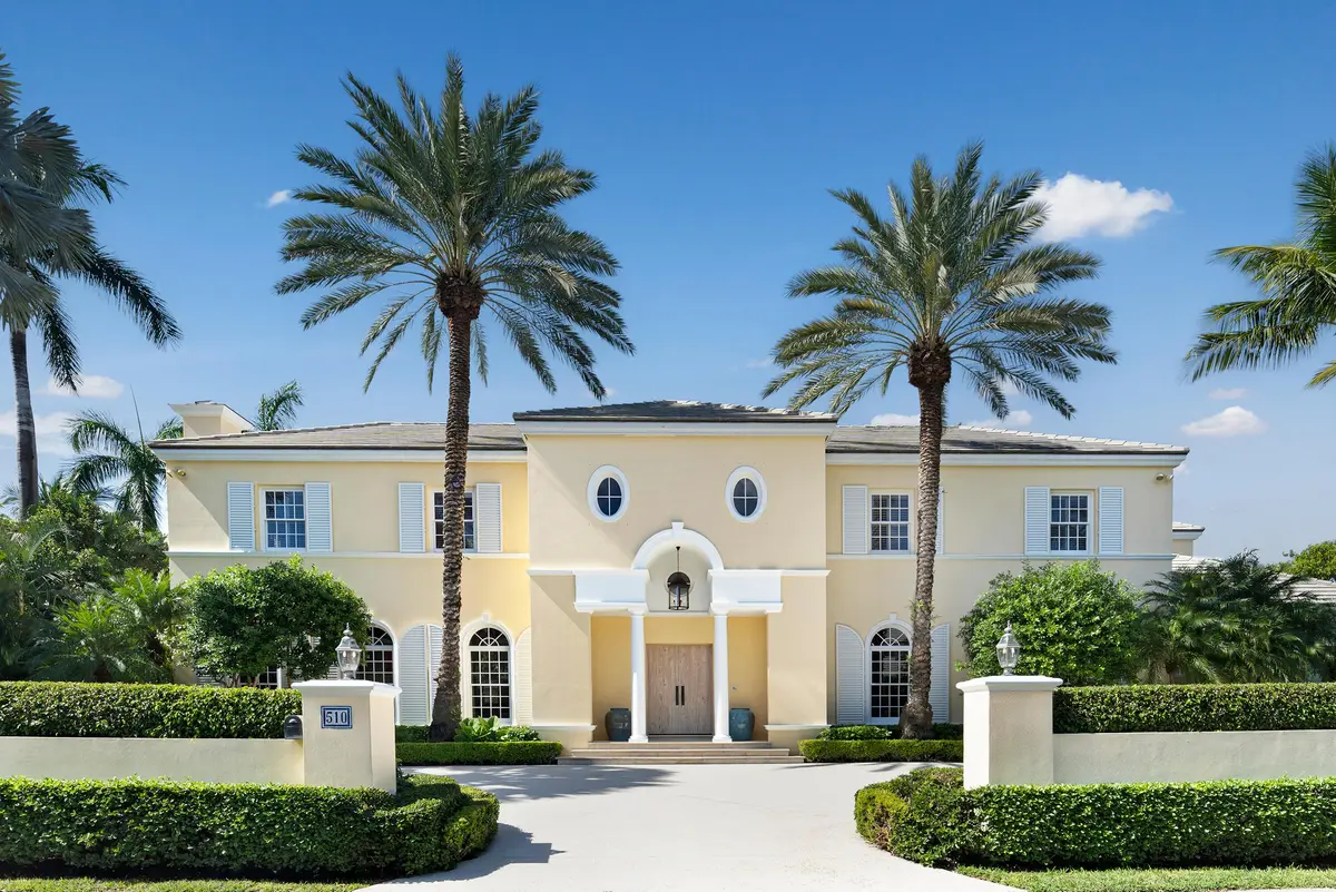 Front Exterior at 510 N Lake Way, Palm Beach