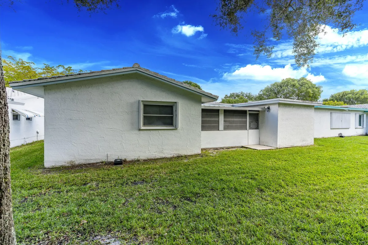 6-web-or-mls-iPixx_02_1 at 1141 NW 90th Way, Plantation