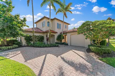 611 White Pelican Way, Jupiter – Single Family Residence for sale