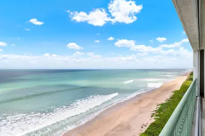 8600 S Ocean Drive 902, Jensen Beach – sold