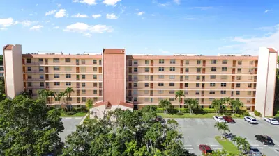 14671 Bonaire Boulevard 404, Delray Beach – Condominium for sale