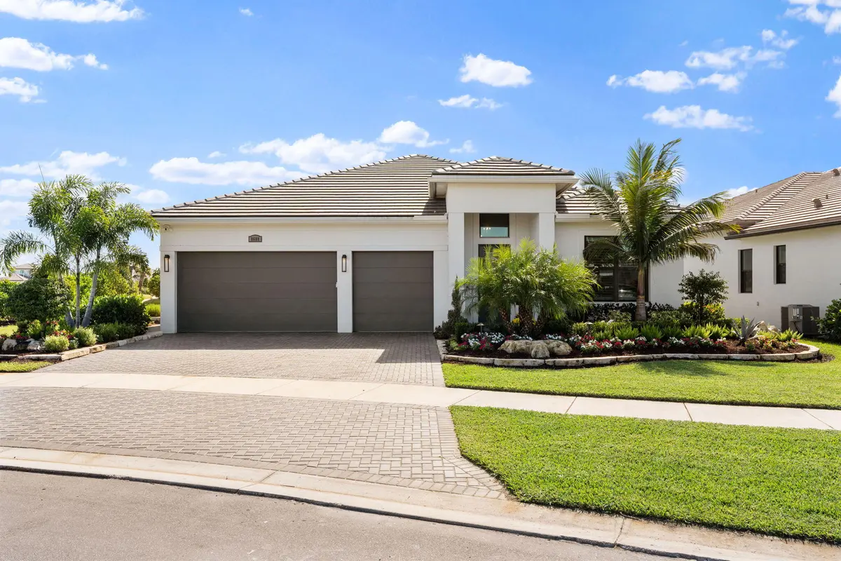 13-web-or-mls-SMG03674 at 8688 SW Cantante Way, Port St. Lucie