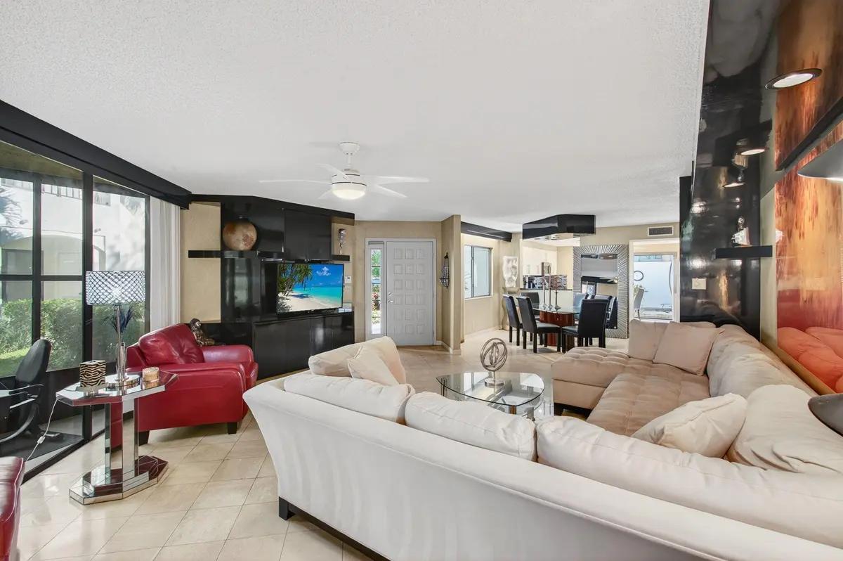 10-web-or-mls-DSC_6722 at 15321 Strathearn Drive 10902, Delray Beach