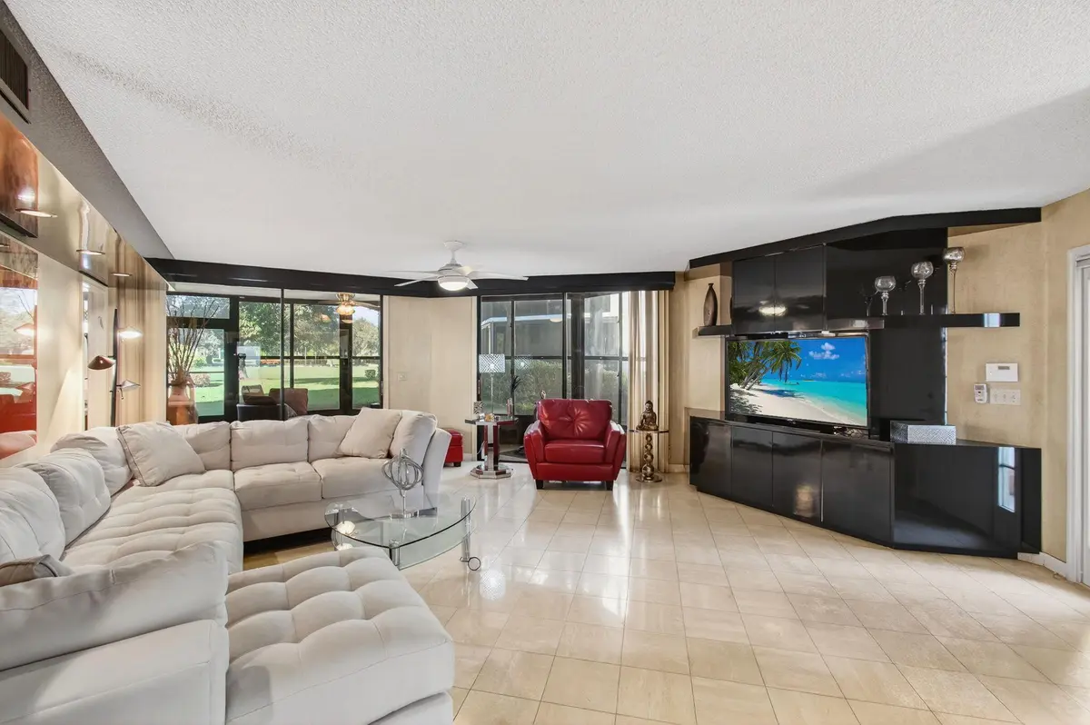 9-web-or-mls-DSC_6715 at 15321 Strathearn Drive 10902, Delray Beach