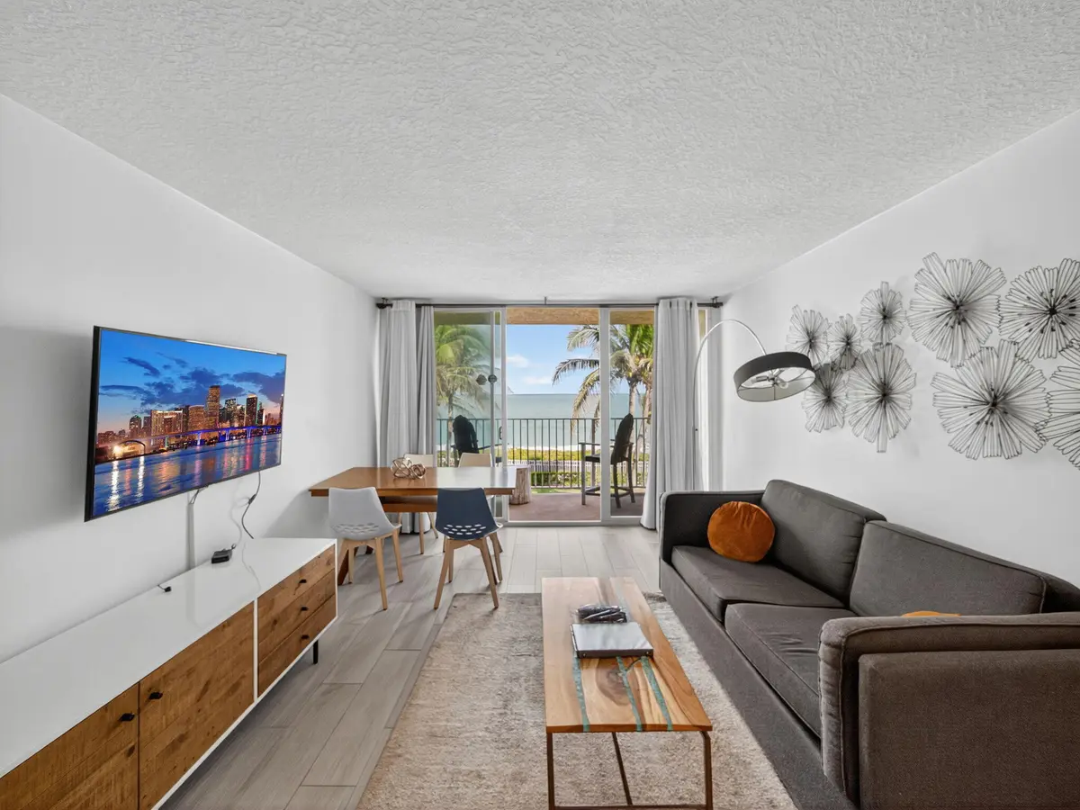 15-web-or-mls-010 at 9800 S Ocean Drive 302, Jensen Beach