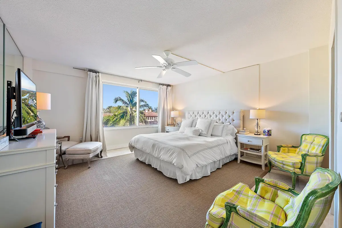170 N Ocean Blvd 410-2 at 170 N Ocean Boulevard 410, Palm Beach