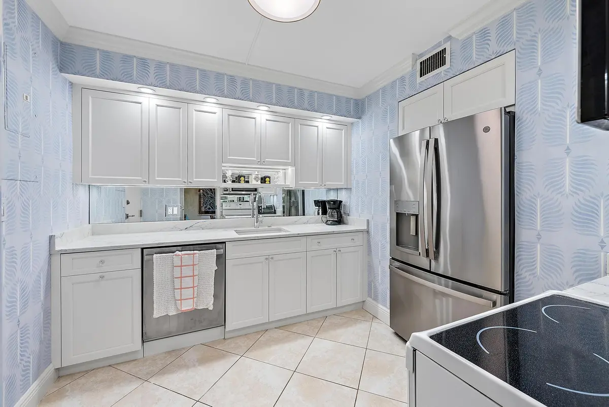 170 N Ocean Blvd 410-11 at 170 N Ocean Boulevard 410, Palm Beach