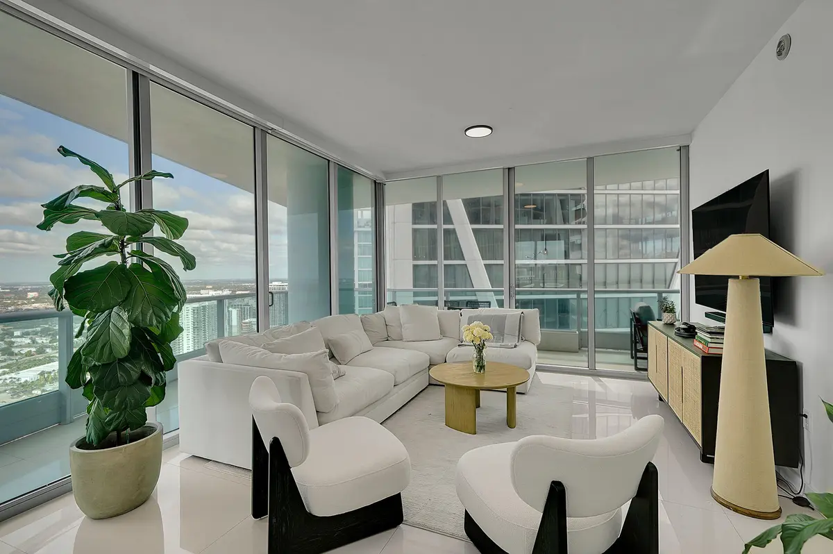 16_0 (16) at 900 Biscayne Boulevard 4812, Miami