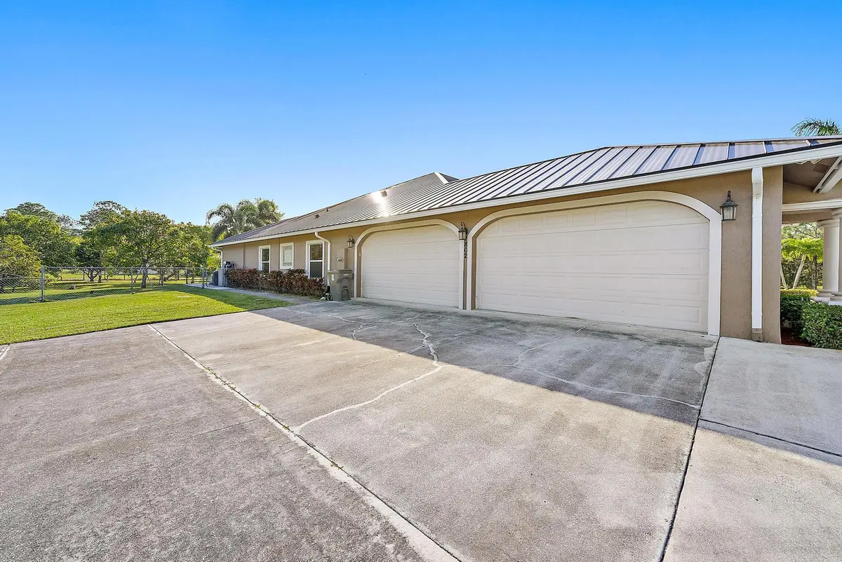 Garage at 7802 130th Avenue, West Palm Beach