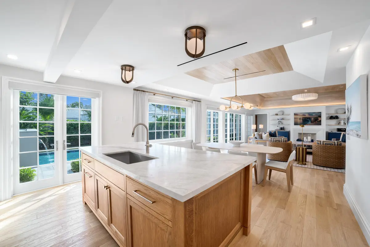 Dining Area & Kitchen at 284 Monterey Road, Palm Beach