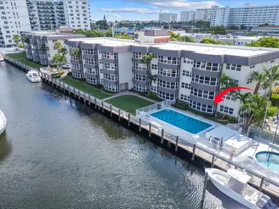 3111 NE 51st Street 101c, Fort Lauderdale – sold