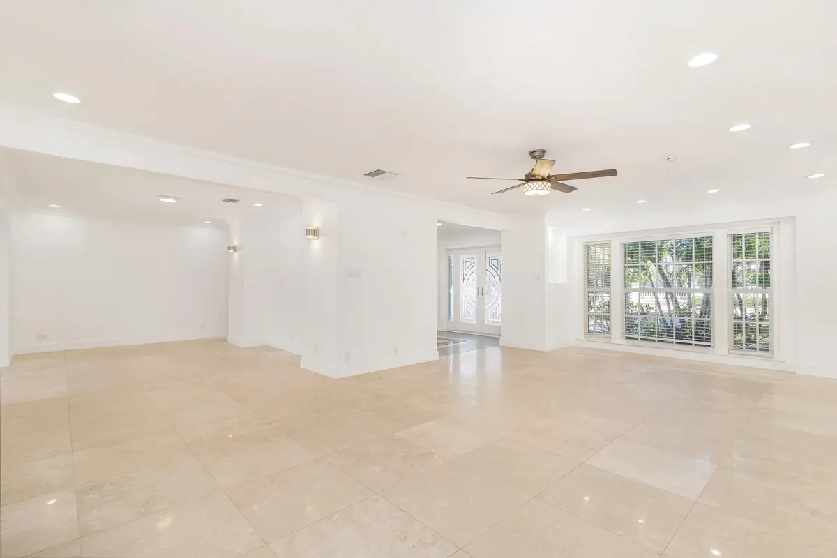 Living Room at 3517 N Flagler Drive, West Palm Beach
