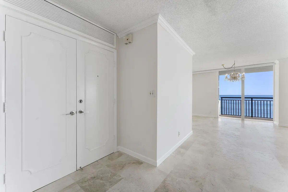 38-web-or-mls-DSC05603 at 2000 S Ocean Boulevard 8a, Boca Raton