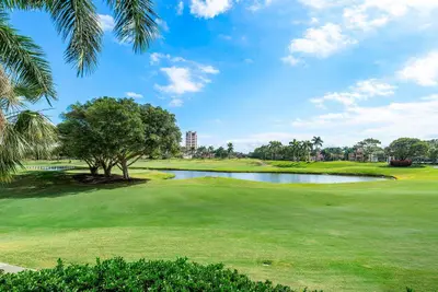 550 SE Mizner Boulevard B204, Boca Raton – sold