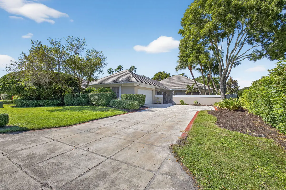 Front of 158 Coventry Pl at 158 Coventry Place, Palm Beach Gardens