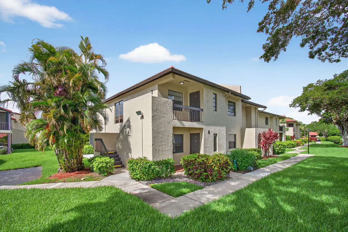 Front at 8536 Casa Del Lago 49 -B, Boca Raton