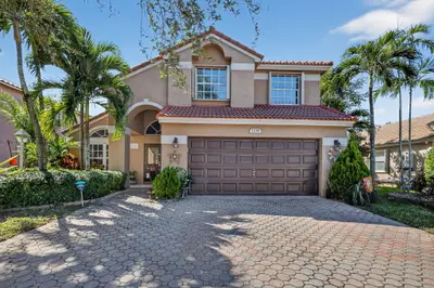1238 NW 144th Terrace, Pembroke Pines – sold