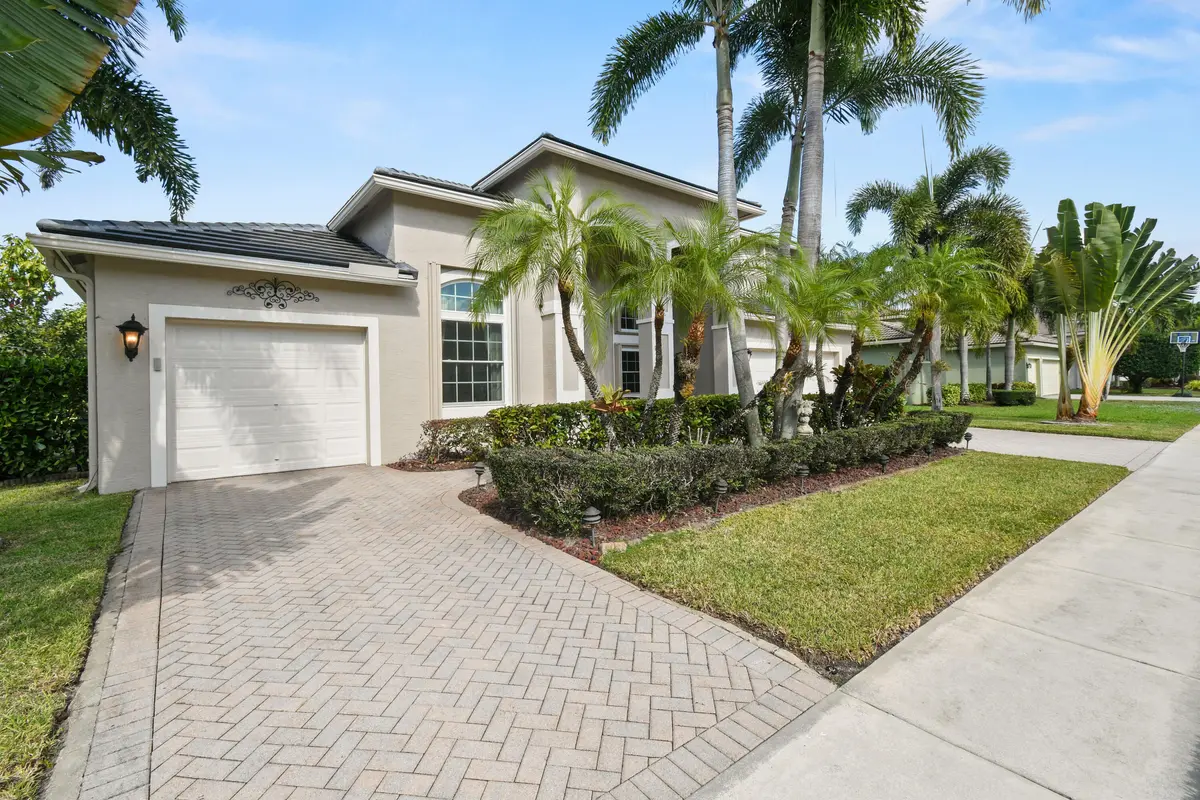 Front elevation at 9863 Royal Cardigan Way, West Palm Beach