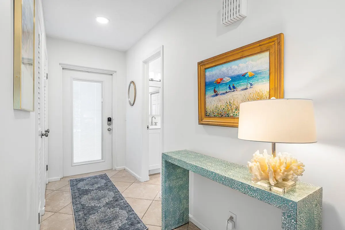 Entry at 4602 Kittiwake Court Kittiwake, Boynton Beach