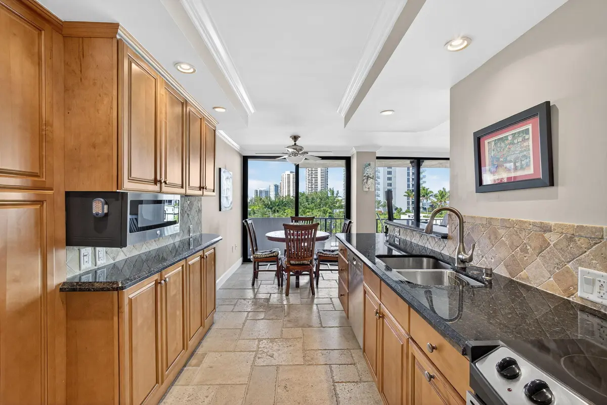 4-web-or-mls-5D1A6629 at 4200 N Ocean Drive 2-406, Singer Island