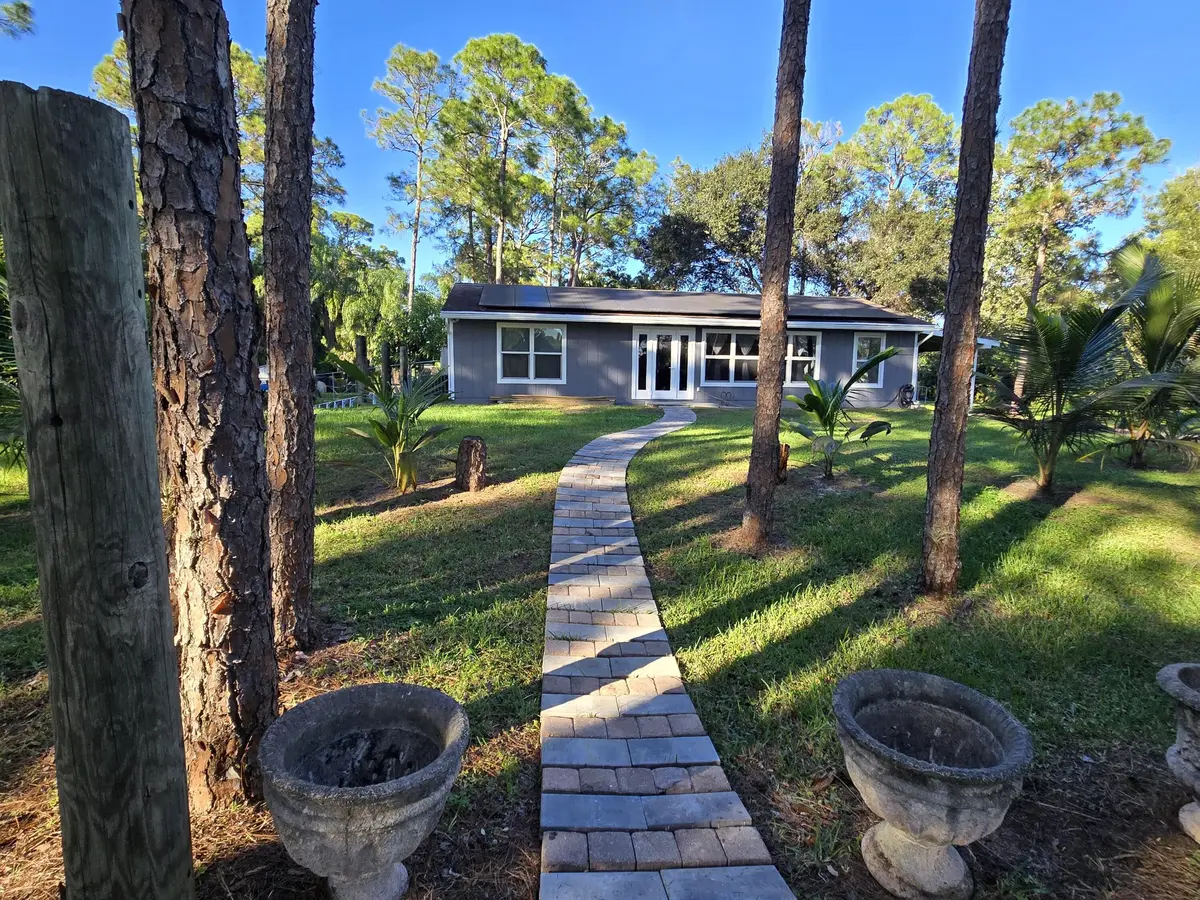 558e6cdc-a84f-459c-8b26-9bb75f2313db at 13835 41st Lane, West Palm Beach