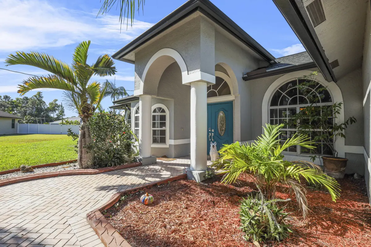 51-web-or-mls-3F2A3380 at 140 SW Mark Court, Port St. Lucie