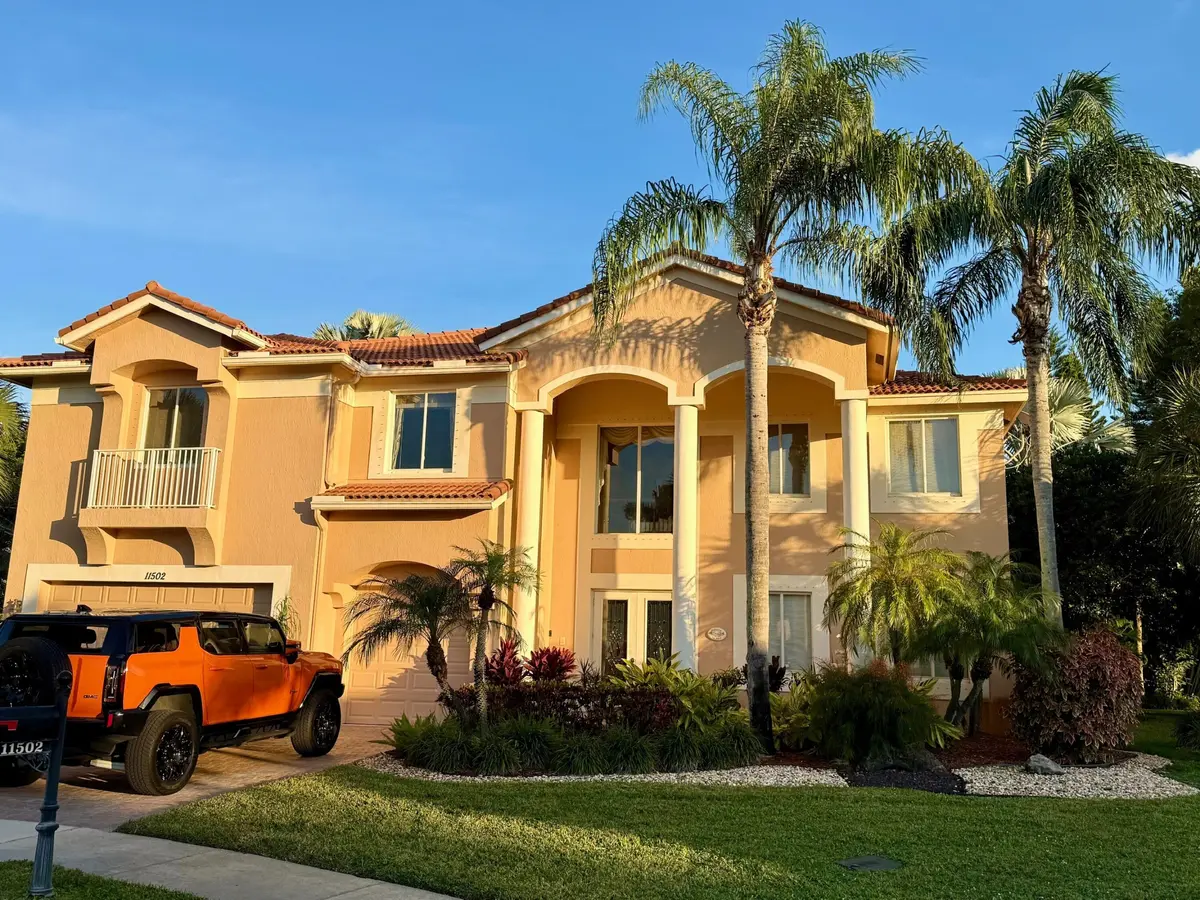 Front at 11502 Knightsbridge Place, Wellington