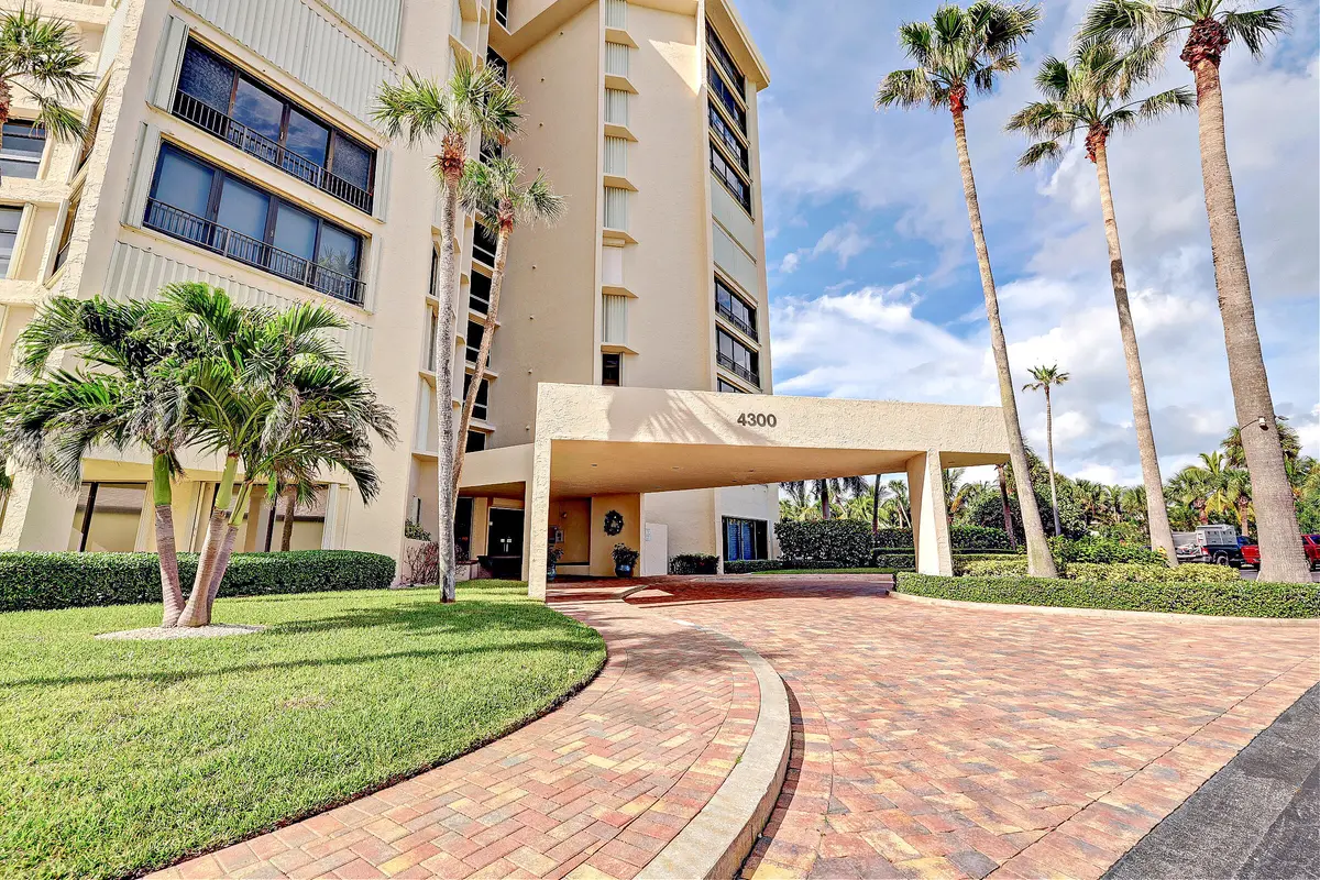 ENTRANCE TO 4300 BUILDING at 2400 S Ocean Drive 4343, Fort Pierce