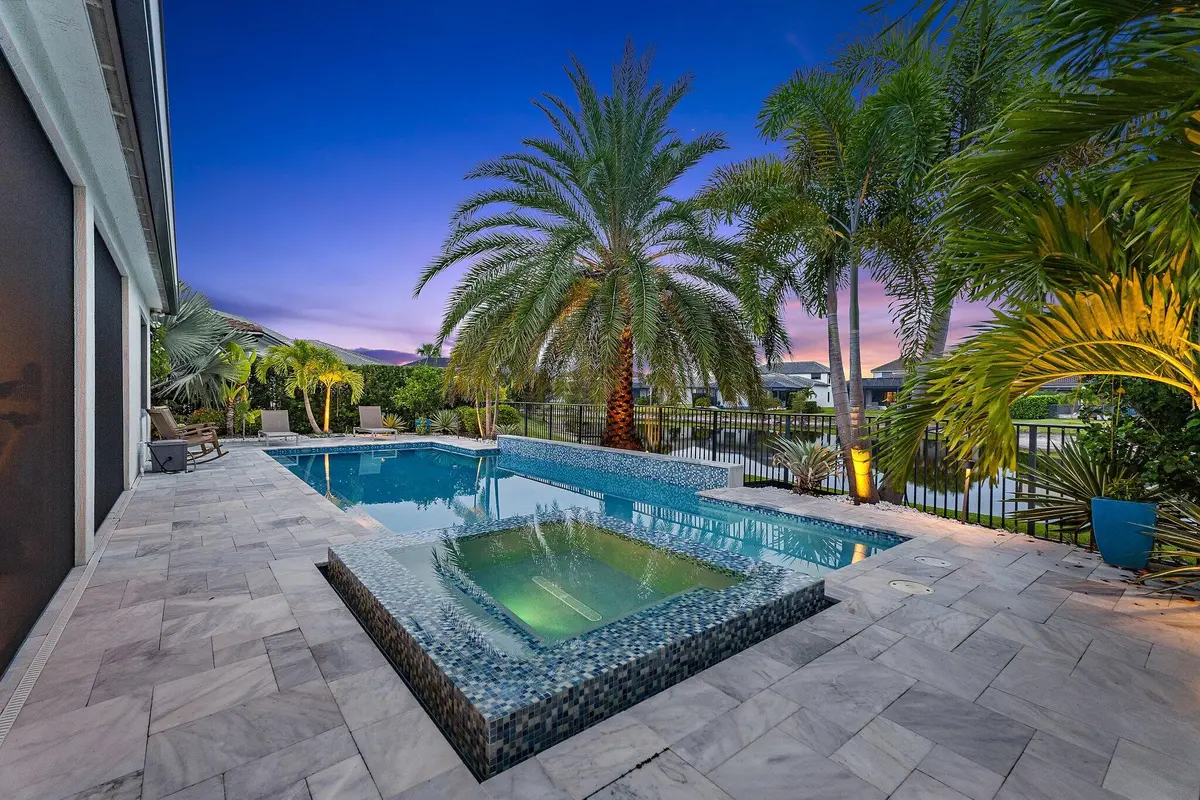 Pool & Spa at 319 Sonoma Isles Circle, Jupiter