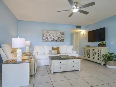40 Vista Gardens Trail 106, Vero Beach – sold