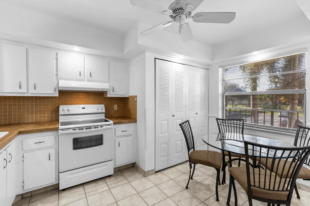 Kitchen at 27 Abbey Lane 205, Delray Beach