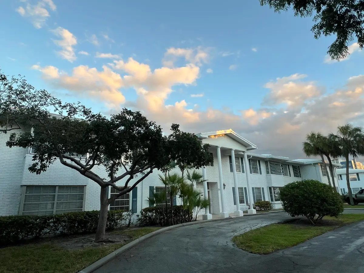 Front at 6800 NE 22nd Way 2121, Fort Lauderdale