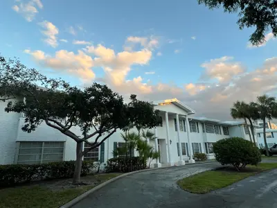6800 NE 22nd Way 2121, Fort Lauderdale – Condominium for sale